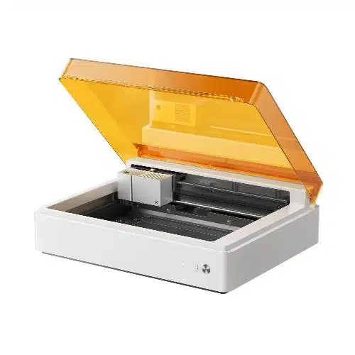 xTools m1 ultra tapa abierta